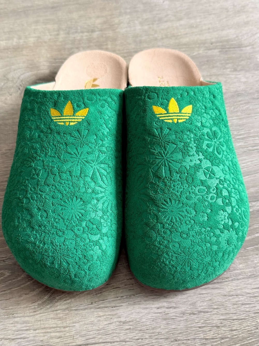 adidas Women's Green Embossed Slide Slippers with Yellow Trefoil